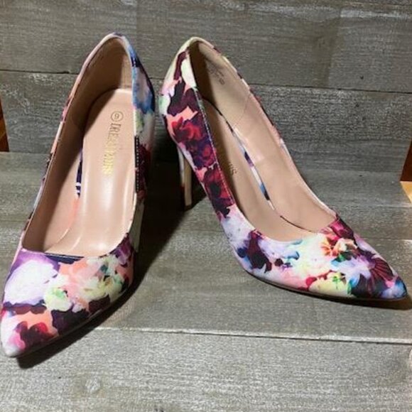 Dream Pairs Shoes - Dream Pairs pumps, size 9 Floral design